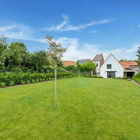 Feriehus In De L'enclus With Garden *